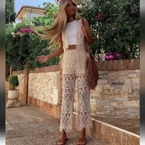 Zara Bloggers Favorite Crochet Pants Size Large Cream